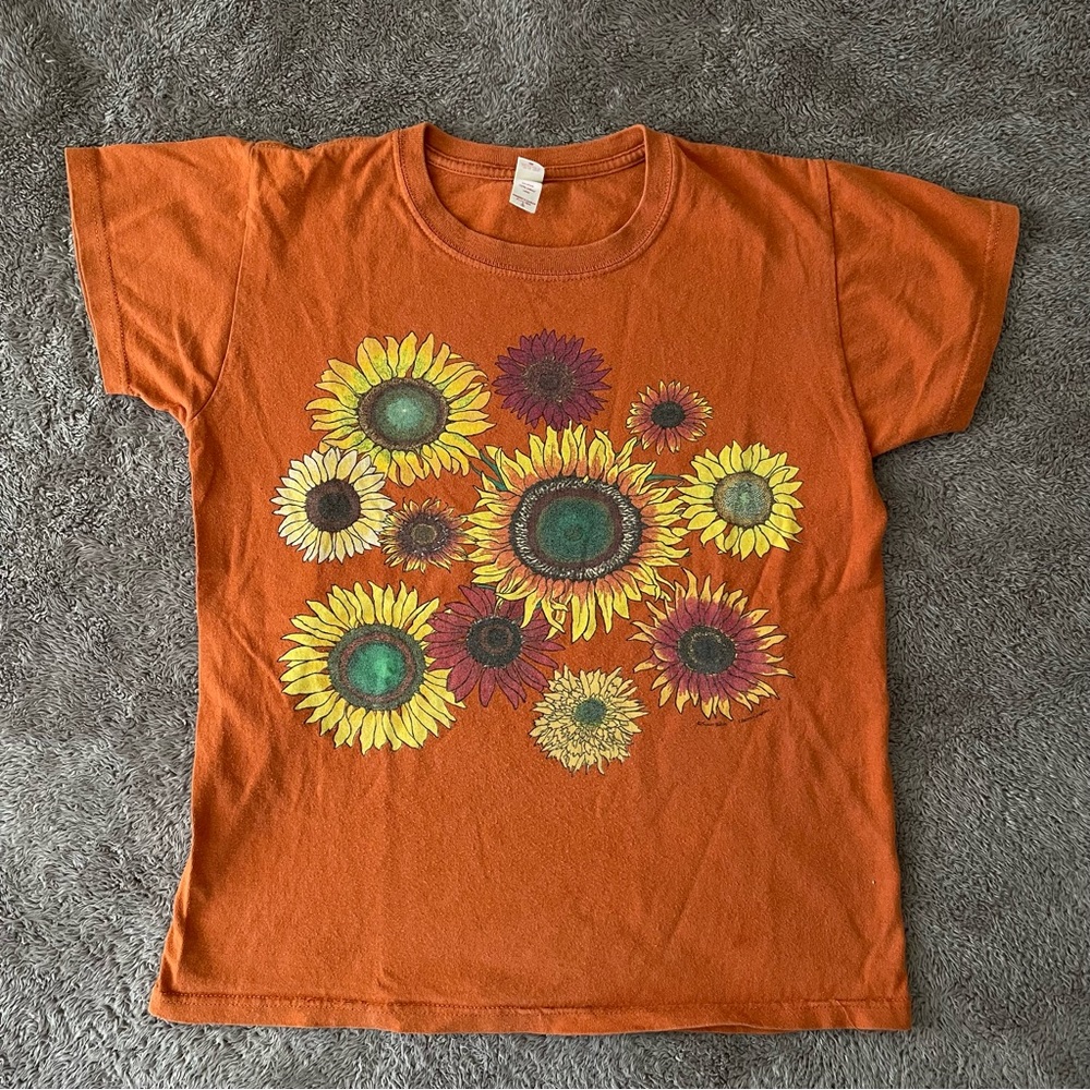 Artsy Sunflower Graphic Tee Women’s Size Small Cottagecore Boho